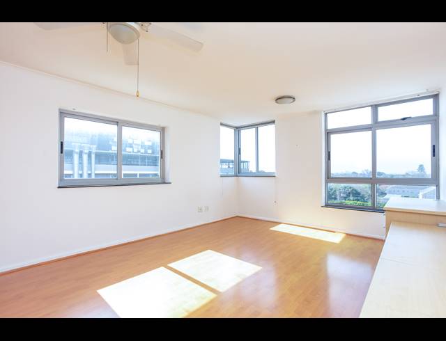 0.5 BEDROOM APARTMENT SOLD IN CLAREMONT UPPER